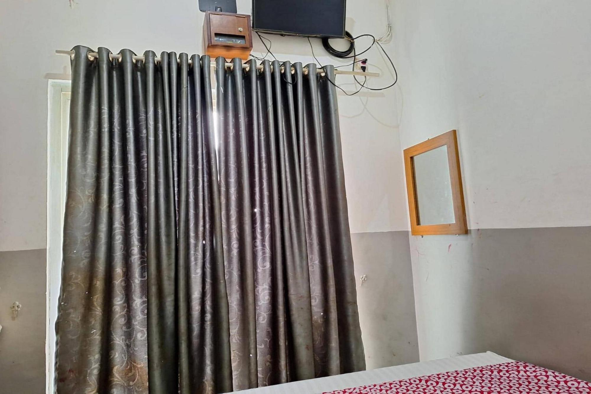 Oyo 93584 Rukotel South Tangerang Exterior foto